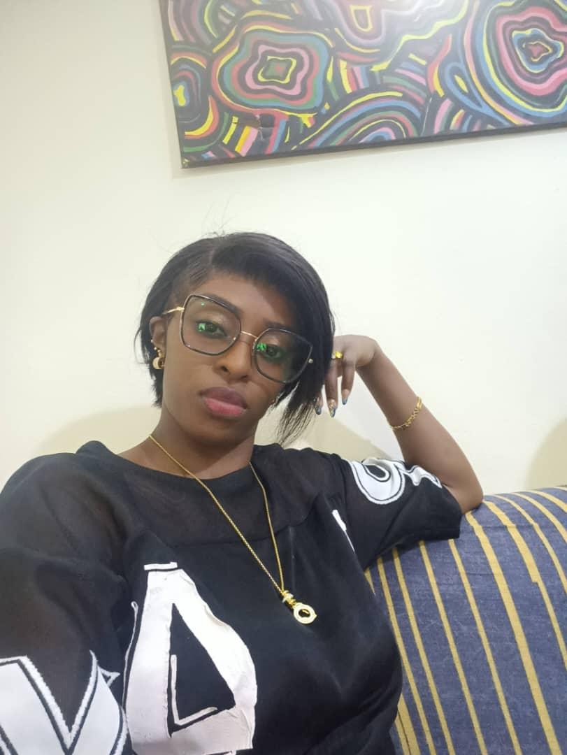 MOMENI FINA CARINE VIDALE